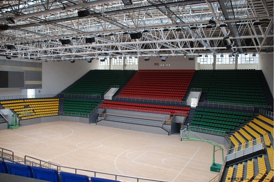 巴南羽毛球场网架工程