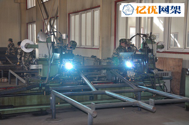 巴南螺栓球网架加工车间